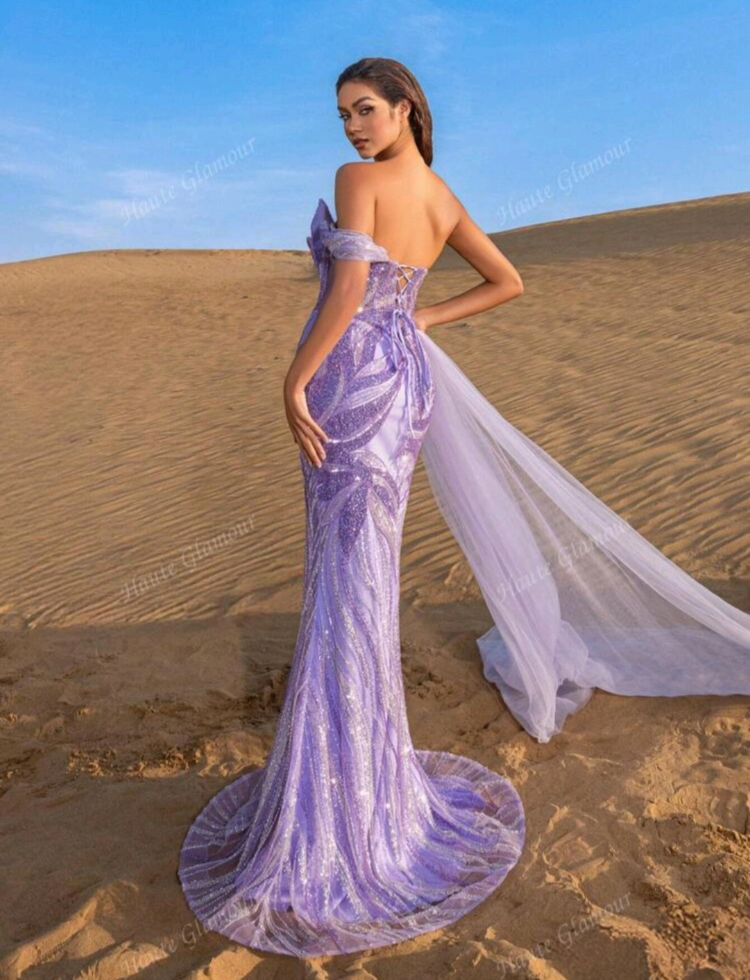 Robe de soirée brodée de feuilles couleur parme