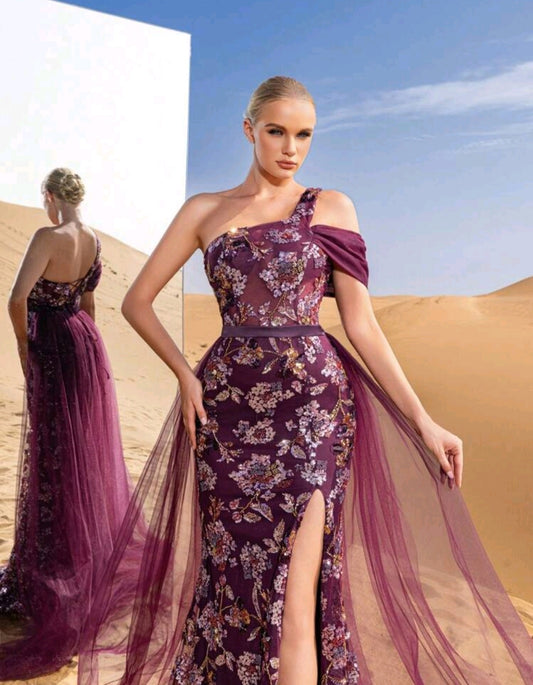 Robe de soirée bordeaux brodée