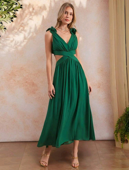 Robe de cocktail avec découpes